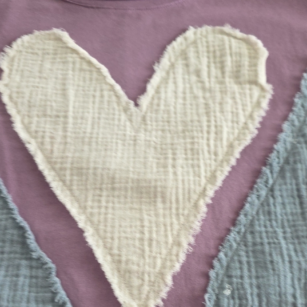 NWOT BellanBlue Oversized Small Purple Top with Blue and Cream Heart Patchwork - Picture 7 of 10